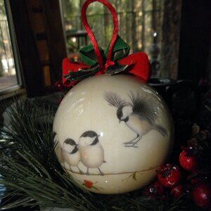 Vintage Patricia Reach Mountain Chickadee Ornament in excellent condition
